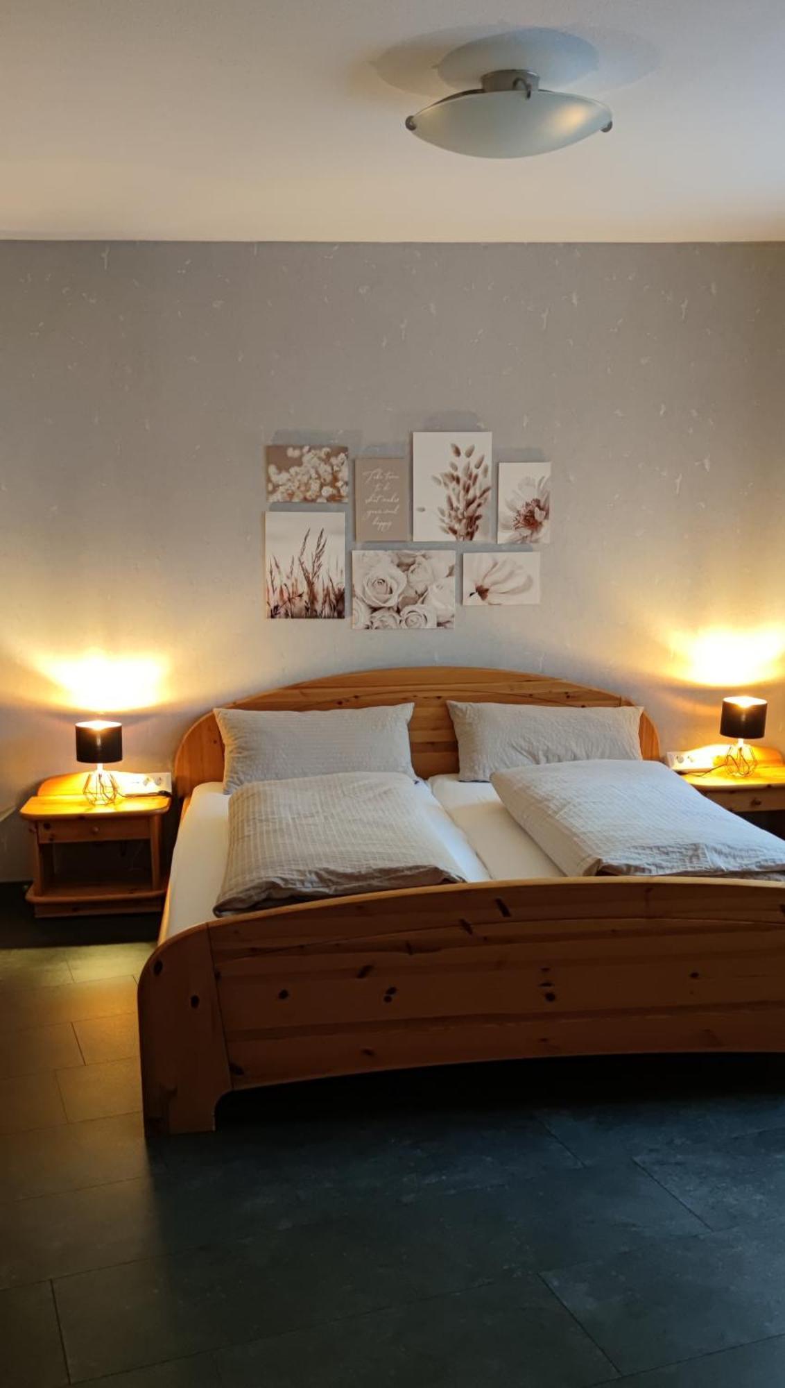 Ferienwohnung Nadine Petschler Obereisenheim Экстерьер фото